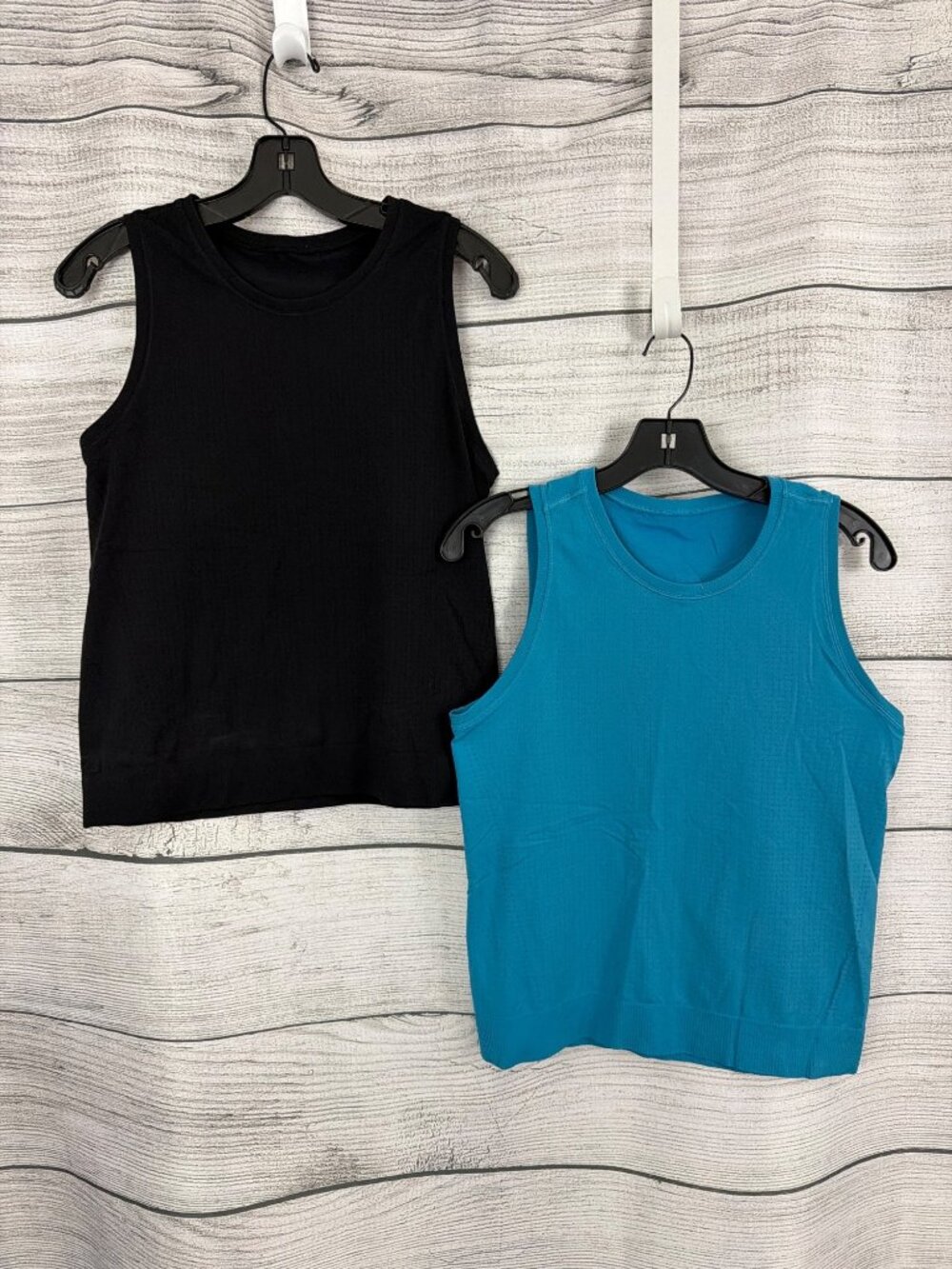 Athleta Breathable Sleeveless Tank Tops